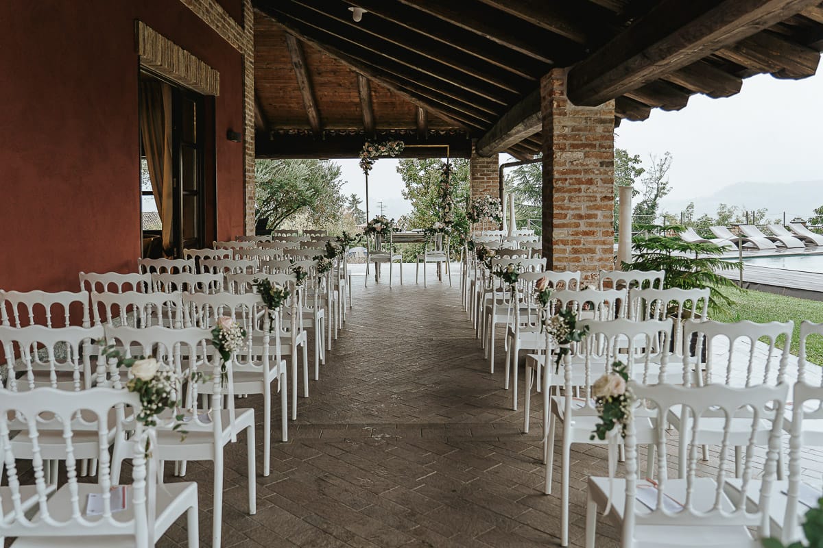 Matrimonio a "La Madernassa" nelle Langhe sotto la pioggia. Cerimonia.