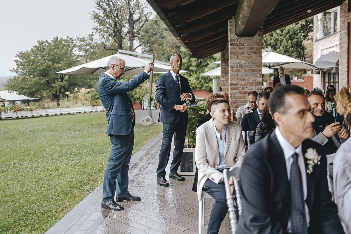 Matrimonio a "La Madernassa" nelle Langhe sotto la pioggia. Cerimonia.