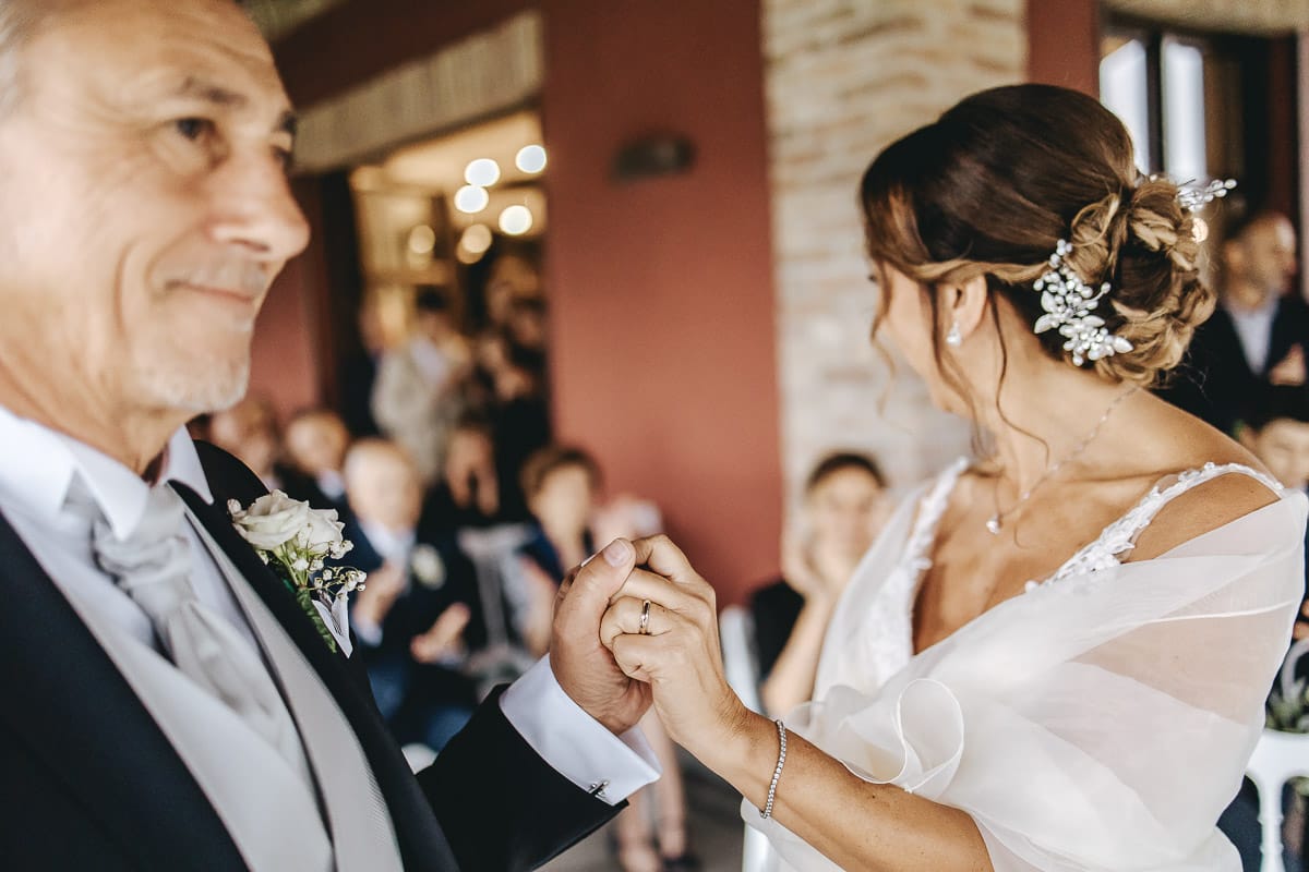 Matrimonio a "La Madernassa" nelle Langhe sotto la pioggia. Cerimonia.