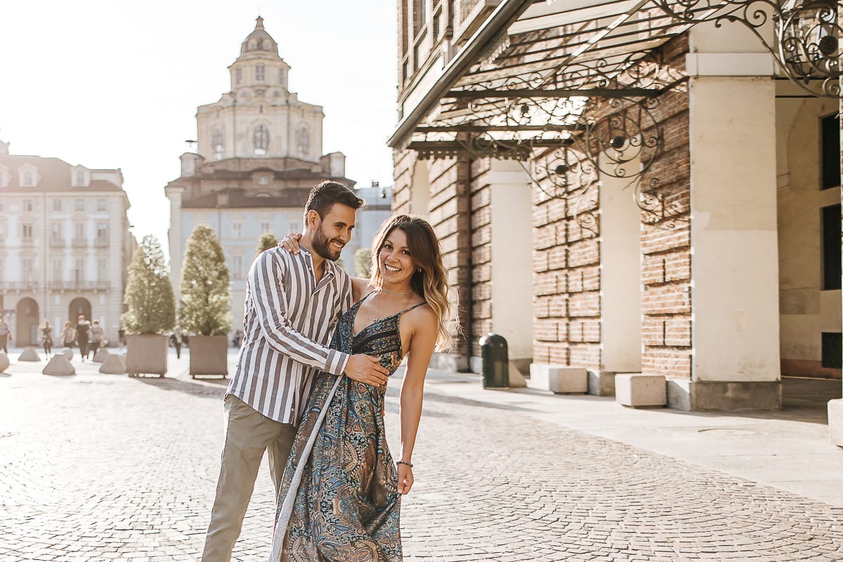 Prewedding nel centro di Torino Elisa e Davide in piazza Castello