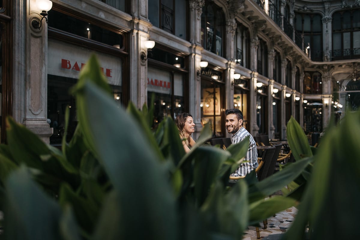 Prewedding nel centro di Torino Elisa e Davide nella galleria Subalpina