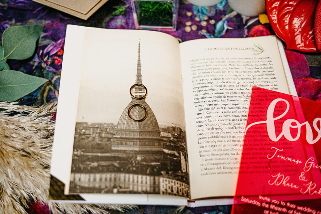 Matrimonio al "The Number Six" di Torino, la casa più bella del mondo. Anelli nuziali.