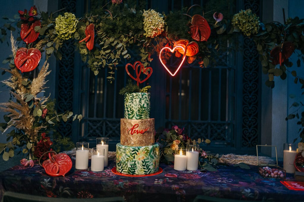 Matrimonio al "The Number Six" di Torino, la casa più bella del mondo. Torta nuziale.