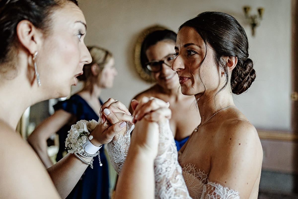 Matrimonio da favola al castello Canalis. Preparazione della sposa.