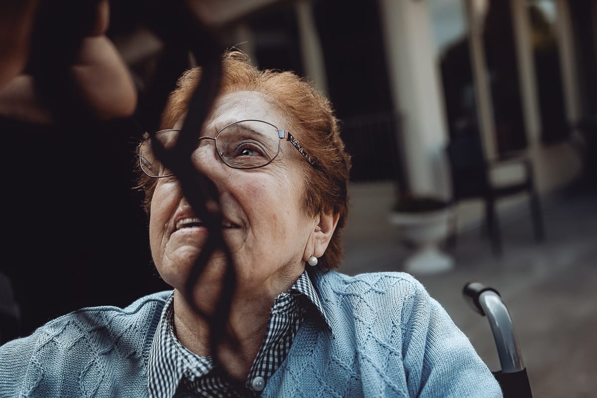 Matrimonio a San Mauro Torinese. Visita alla nonna della sposa in casa di riposo