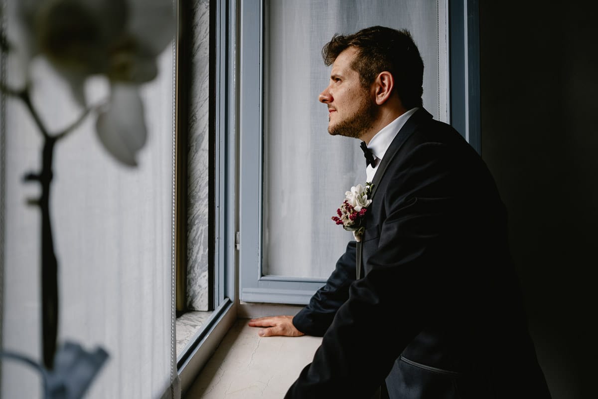 Matrimonio a San Mauro Torinese. Preparazione dello sposo.