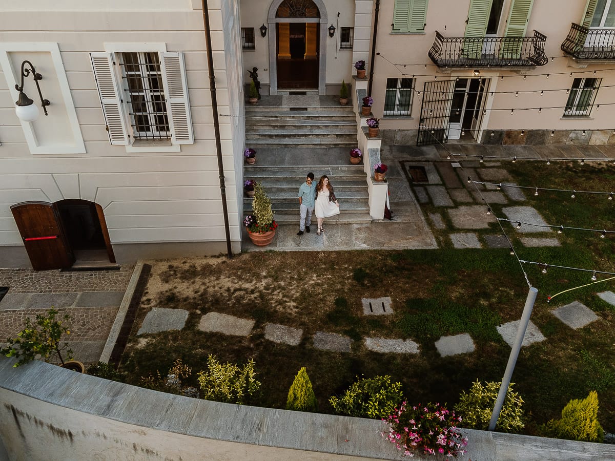 Fotografo matrimonio Rivalba. Villa Ala. Prewedding di Giorgia e Marco. Golden Hour. Foto dal drone