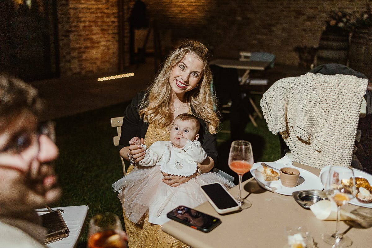 Fotografo matrimonio Torino. Matrimonio eco-consapevole a Cascina Ranverso. Aperitivo.