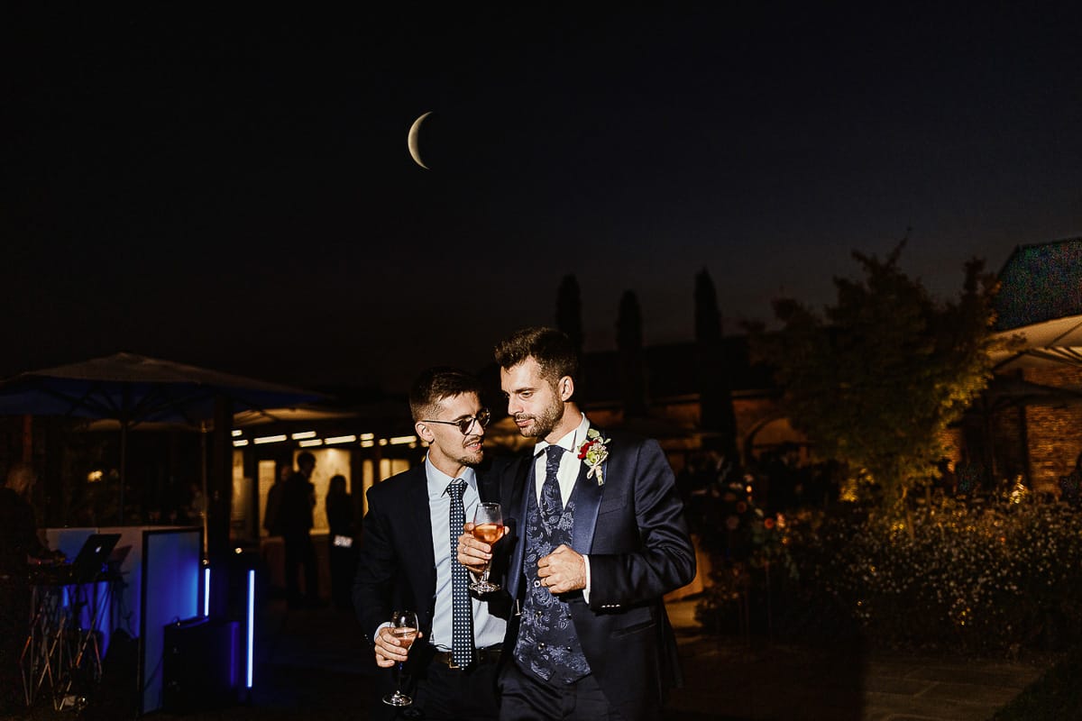 Fotografo matrimonio Torino. Matrimonio eco-consapevole a Cascina Ranverso. Aperitivo.