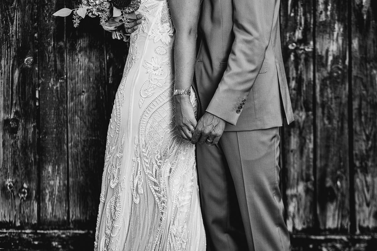 Matrimonio boho-chic da favola nel Monferrato. Fotografo matrimonio Monferrato. matrimonio a Molare (AL). Servizio fotografico di coppia degli sposi.