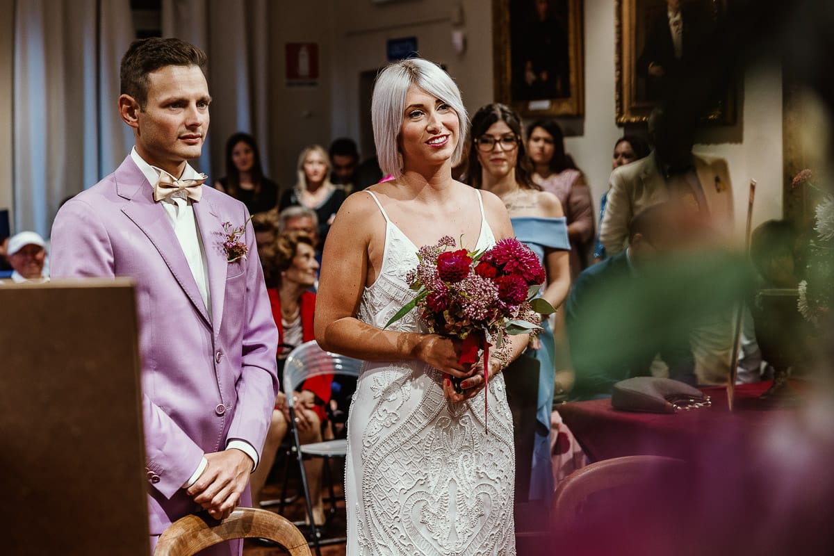 Matrimonio boho-chic da favola nel Monferrato. Fotografo matrimonio Monferrato. matrimonio a Molare (AL). cerimonia civile nel comune di Molare. Sposi.