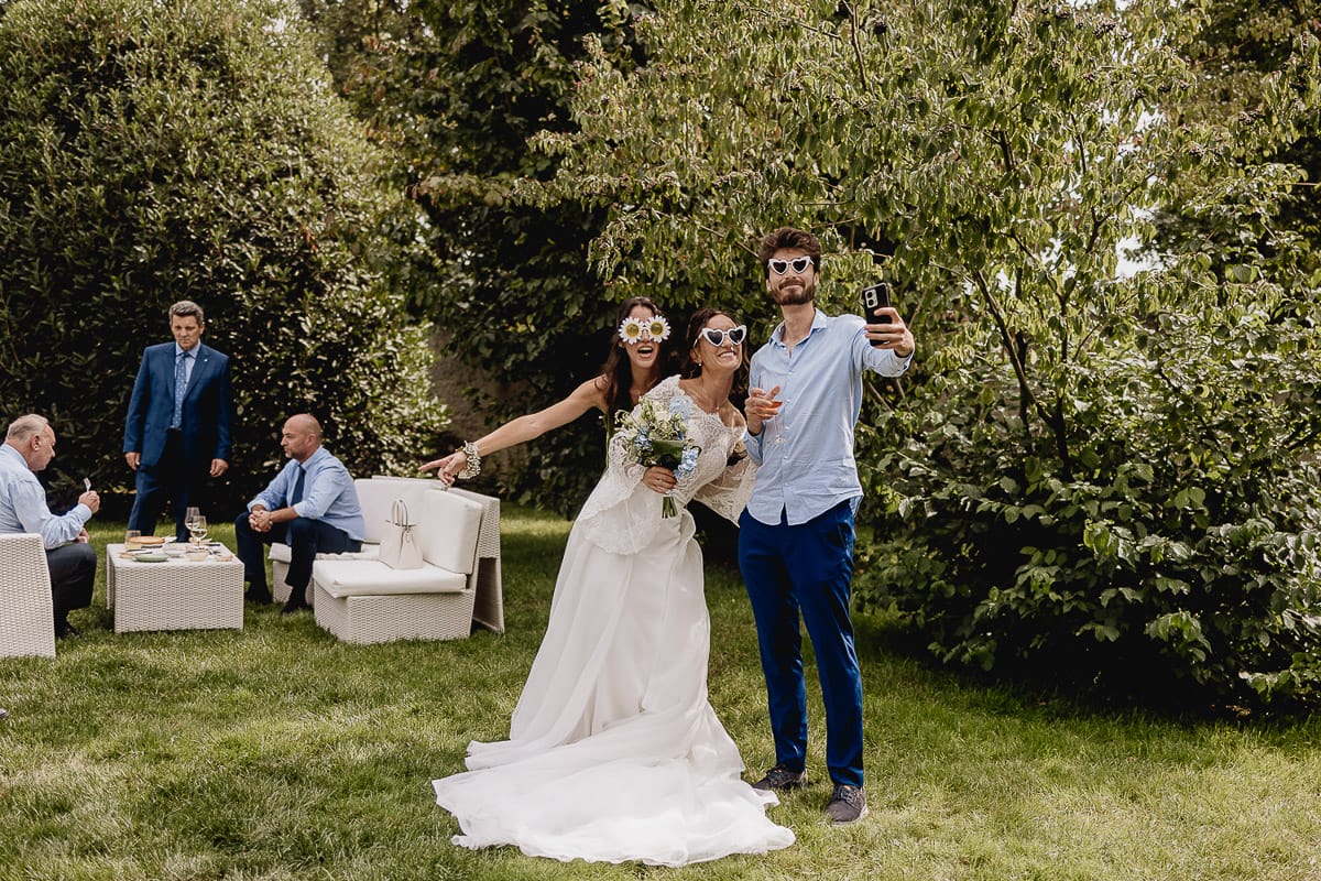 Fotografo matrimonio Torino | Tenuta La Michelina | Pinerolo. Aperitivo. Selfie