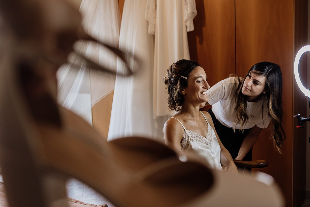 Fotografo matrimonio Torino | Tenuta La Michelina | Pinerolo. Preparazione della sposa. Make-up