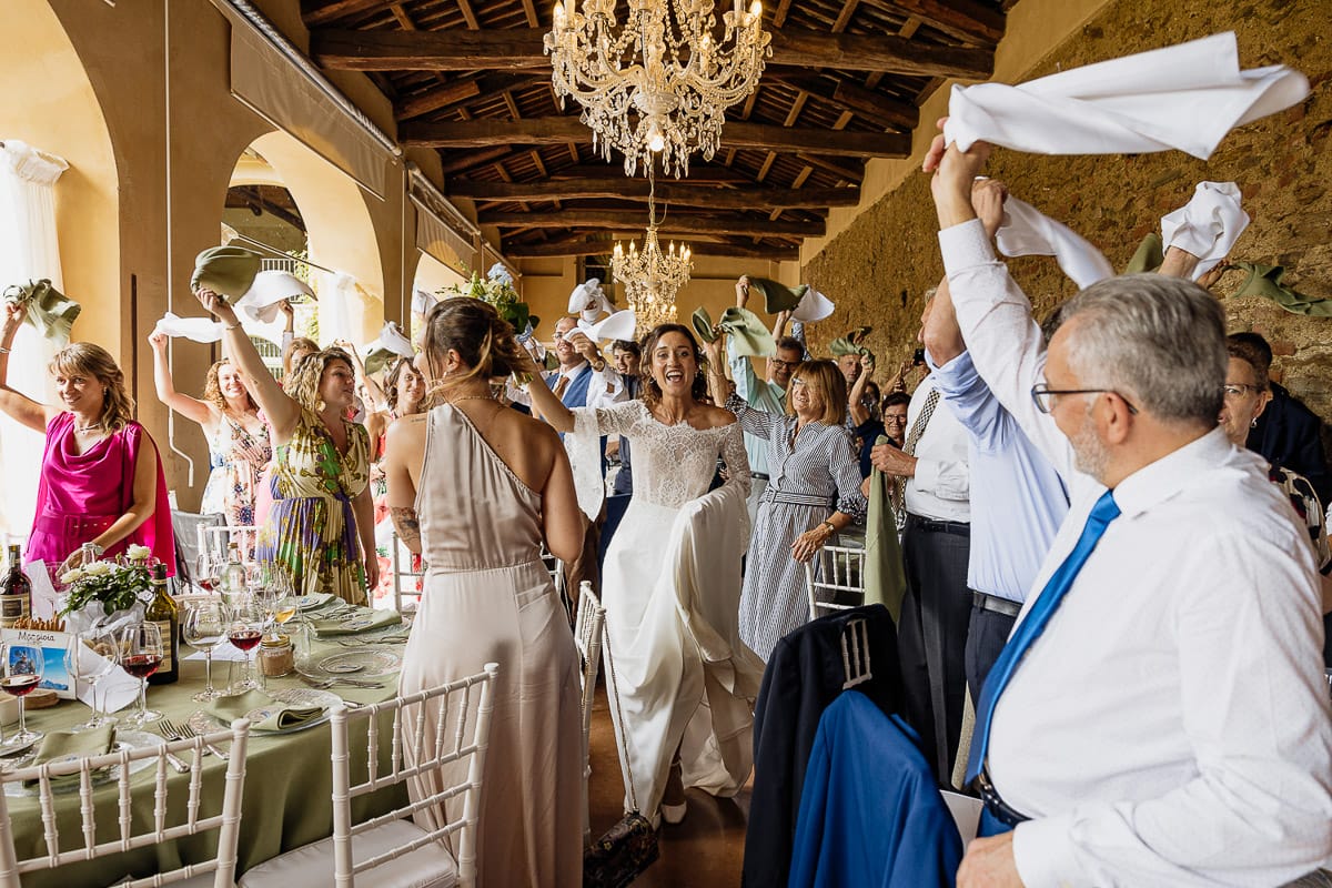 Fotografo matrimonio Torino | Tenuta La Michelina | Pinerolo. Ricevimento. Entrata della sposa