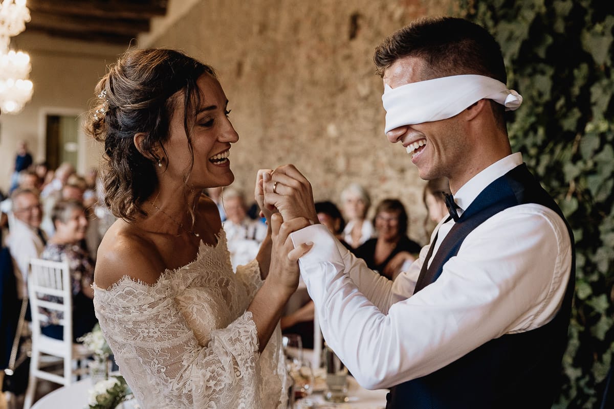 Fotografo matrimonio Torino | Tenuta La Michelina | Pinerolo. Ricevimento. Giochi e scherzi.