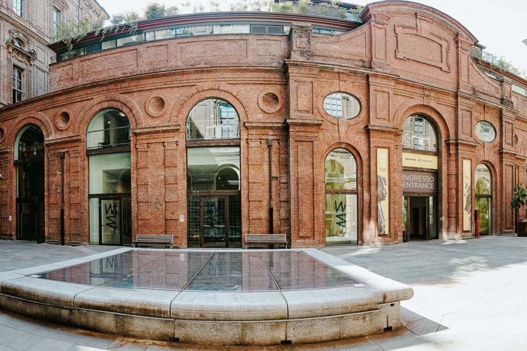 Museo Egizio di Torino cortile interno