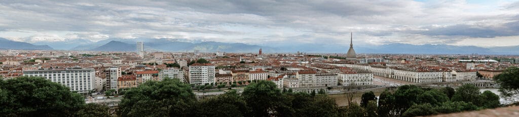 Proposta di matrimonio a Torino di Svajunaas ad Erika. Veduta di Torino dal Monte dei Cappuccini