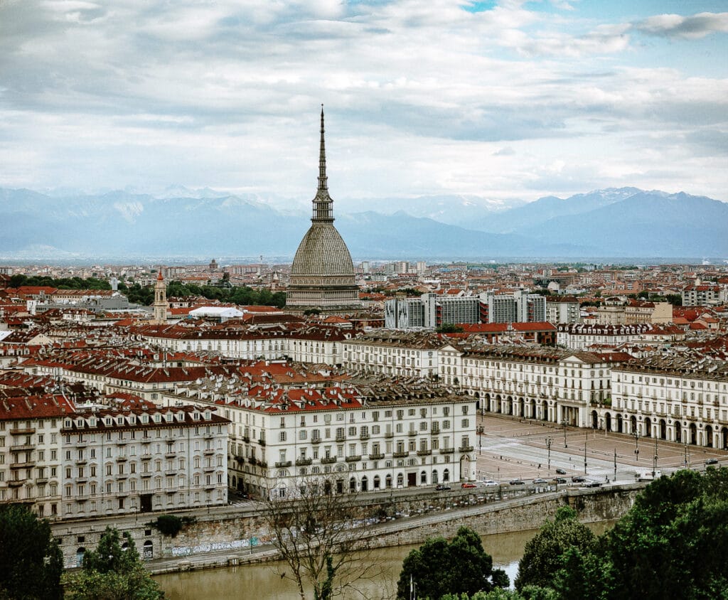 Proposta di matrimonio a Torino di Svajunaas ad Erika. Veduta di Torino dal Monte dei Cappuccini