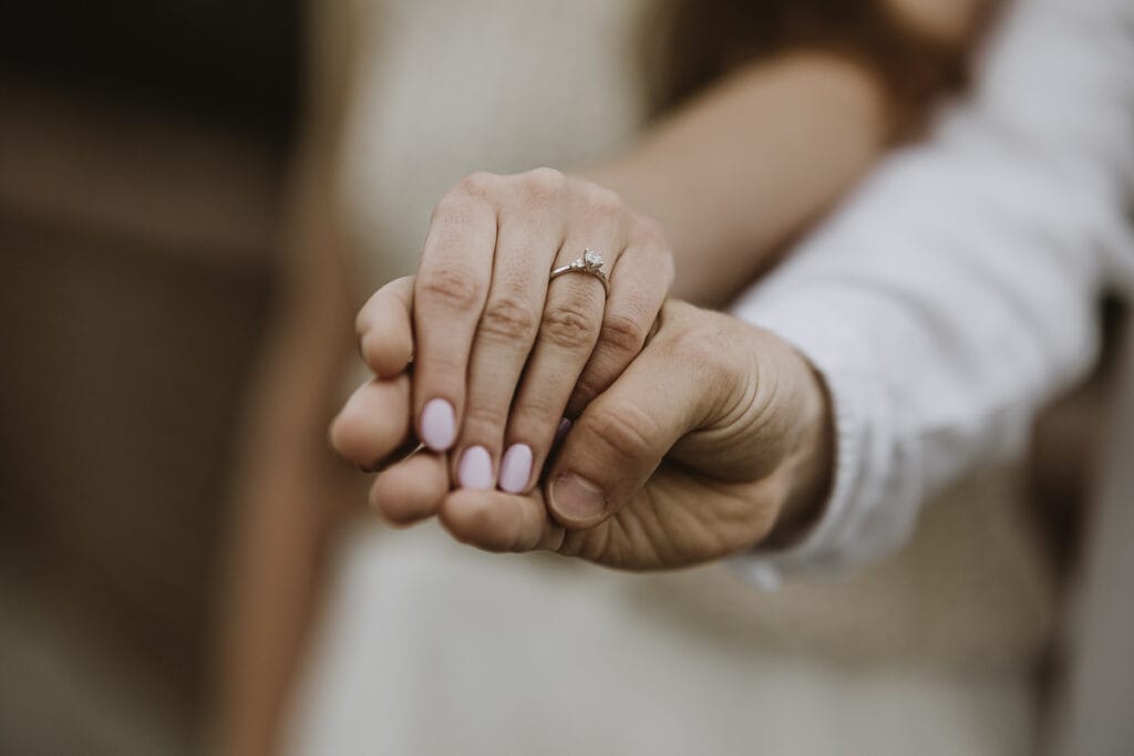 Proposta di matrimonio a Torino di Svajunaas ad Erika al Monte dei Cappuccini. Anello di fidanzamento.