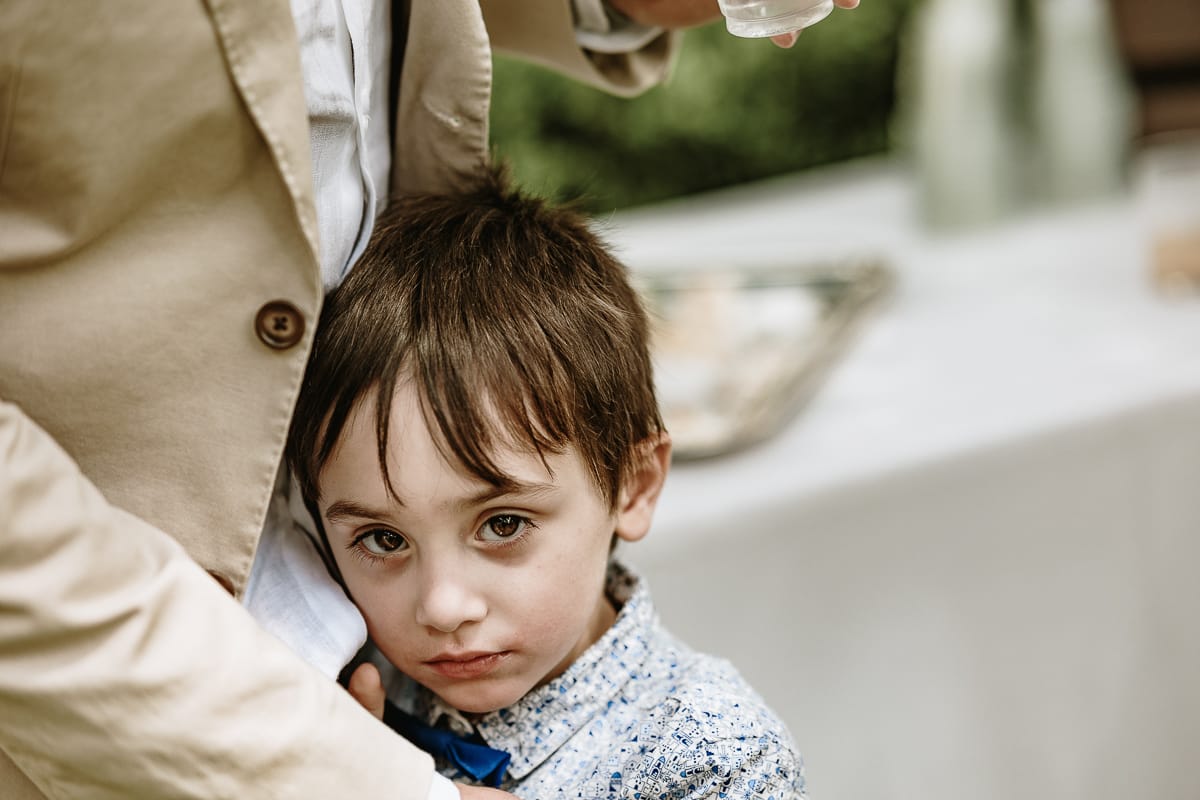 Fotografo matrimonio Torino. Momento aperitivo a Villa Ala. Bambino.