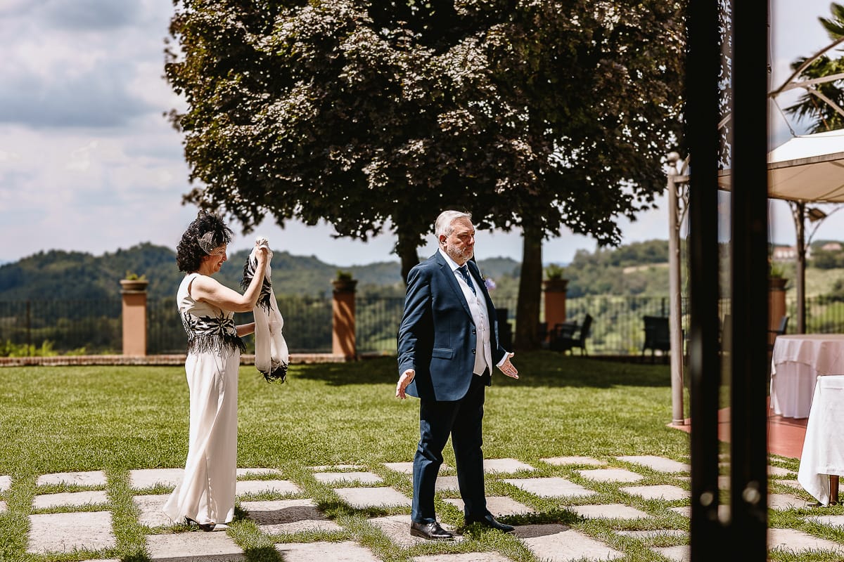 Fotografo matrimonio in Monferrato. Matrimonio di Serena e Fabrizio al Vecchio Castagno di Cocconato d'Asti. Aperitivo.