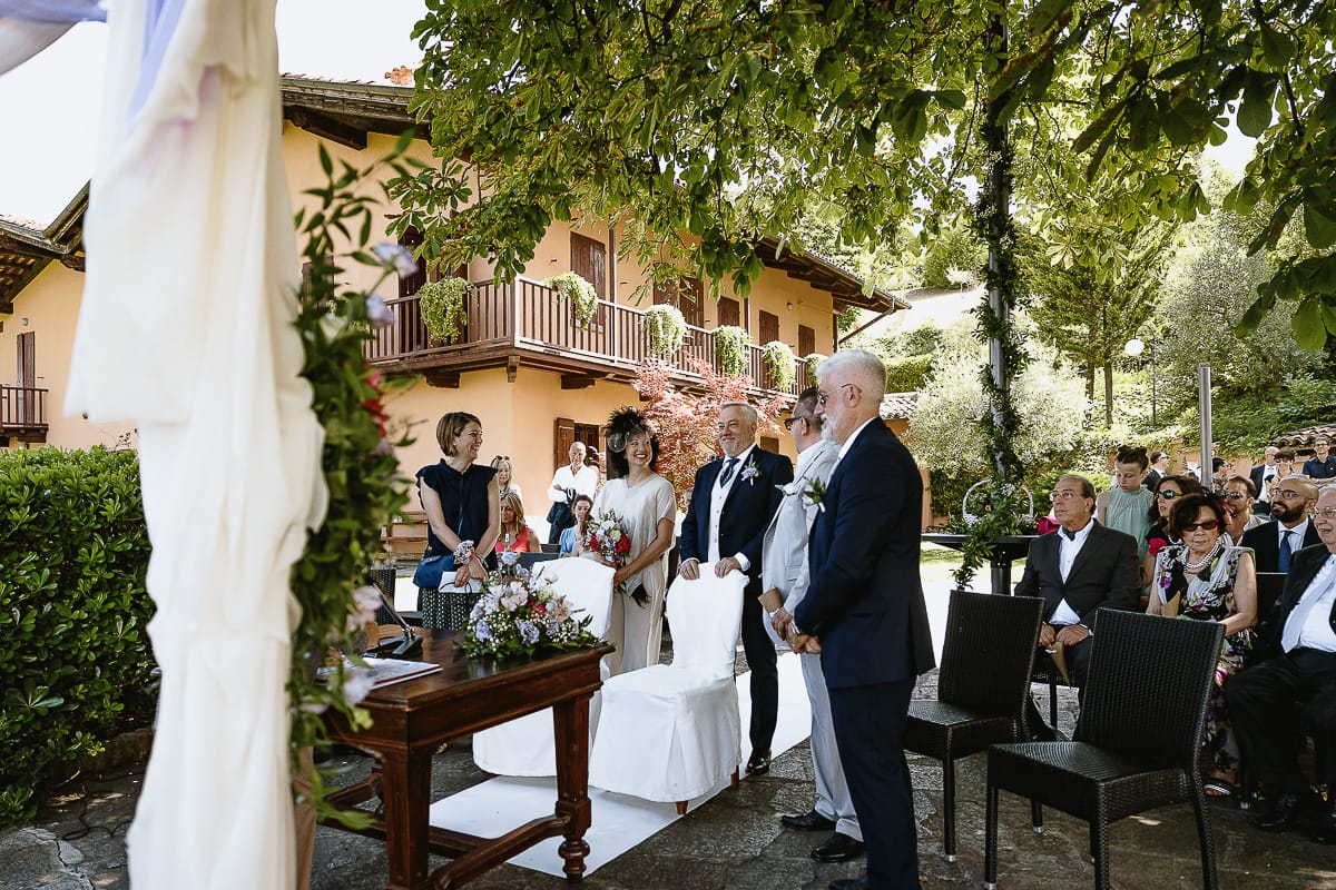Fotografo matrimonio in Monferrato. Matrimonio di Serena e Fabrizio al Vecchio Castagno di Cocconato d'Asti. Cerimonia.