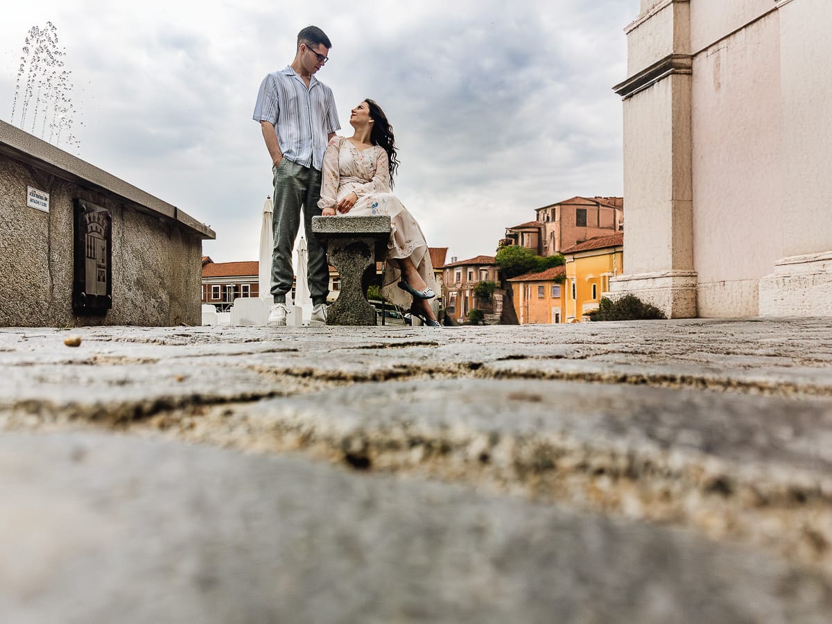 Pre-wedding al Castello di Santena. Fabiola e Cristian in piazza.