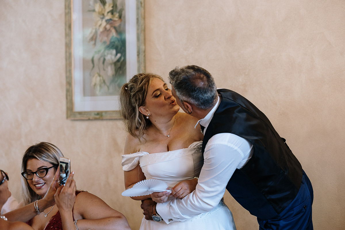 Fotografo Matrimonio in Piemonte. Ricevimento all'agriturismo Greppi di Crescentino (VC). Pranzo nuziale.