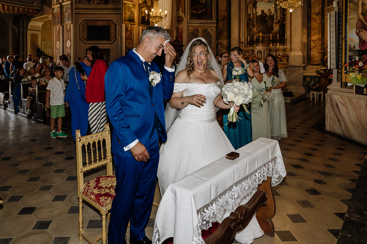 Fotografo Matrimonio in Piemonte. Cerimonia nella chiesa di San Giovanni Battista di Moriondo Torinese.