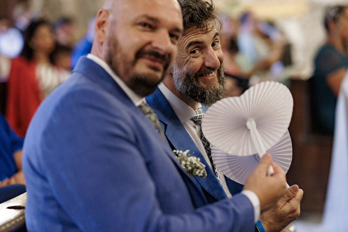 Fotografo Matrimonio in Piemonte. Cerimonia nella chiesa di San Giovanni Battista di Moriondo Torinese. Testimoni dello sposo.