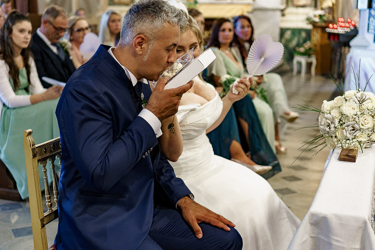 Fotografo Matrimonio in Piemonte. Cerimonia nella chiesa di San Giovanni Battista di Moriondo Torinese.