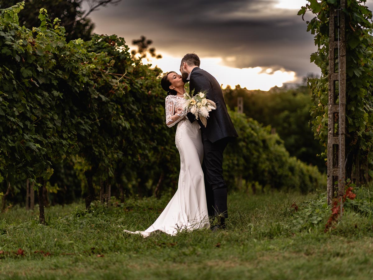 Fotografo Matrimonio Lago di Viverone, Tenuta Variselle. Sessione di coppia preserale.