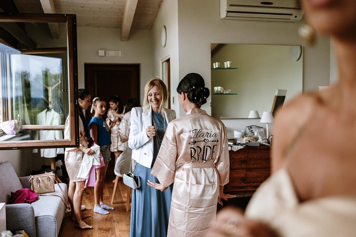 Fotografo Matrimonio Lago di Viverone, Tenuta Variselle. Preparazione della sposa.