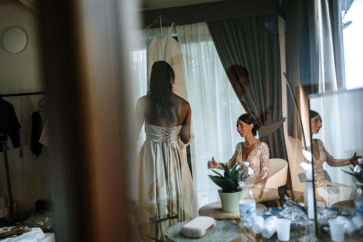 Fotografo Matrimonio Lago di Viverone, Tenuta Variselle. Preparazione della sposa.