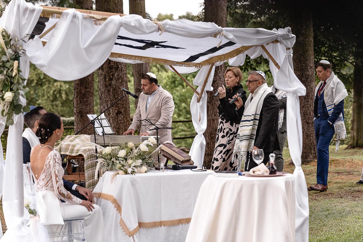 Fotografo Matrimonio Lago di Viverone, Tenuta Variselle. Cerimonia religiosa secondo il rito della Chiesa di Antiochia.