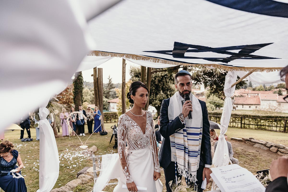 Fotografo Matrimonio Lago di Viverone, Tenuta Variselle. Cerimonia religiosa secondo il rito della Chiesa di Antiochia.