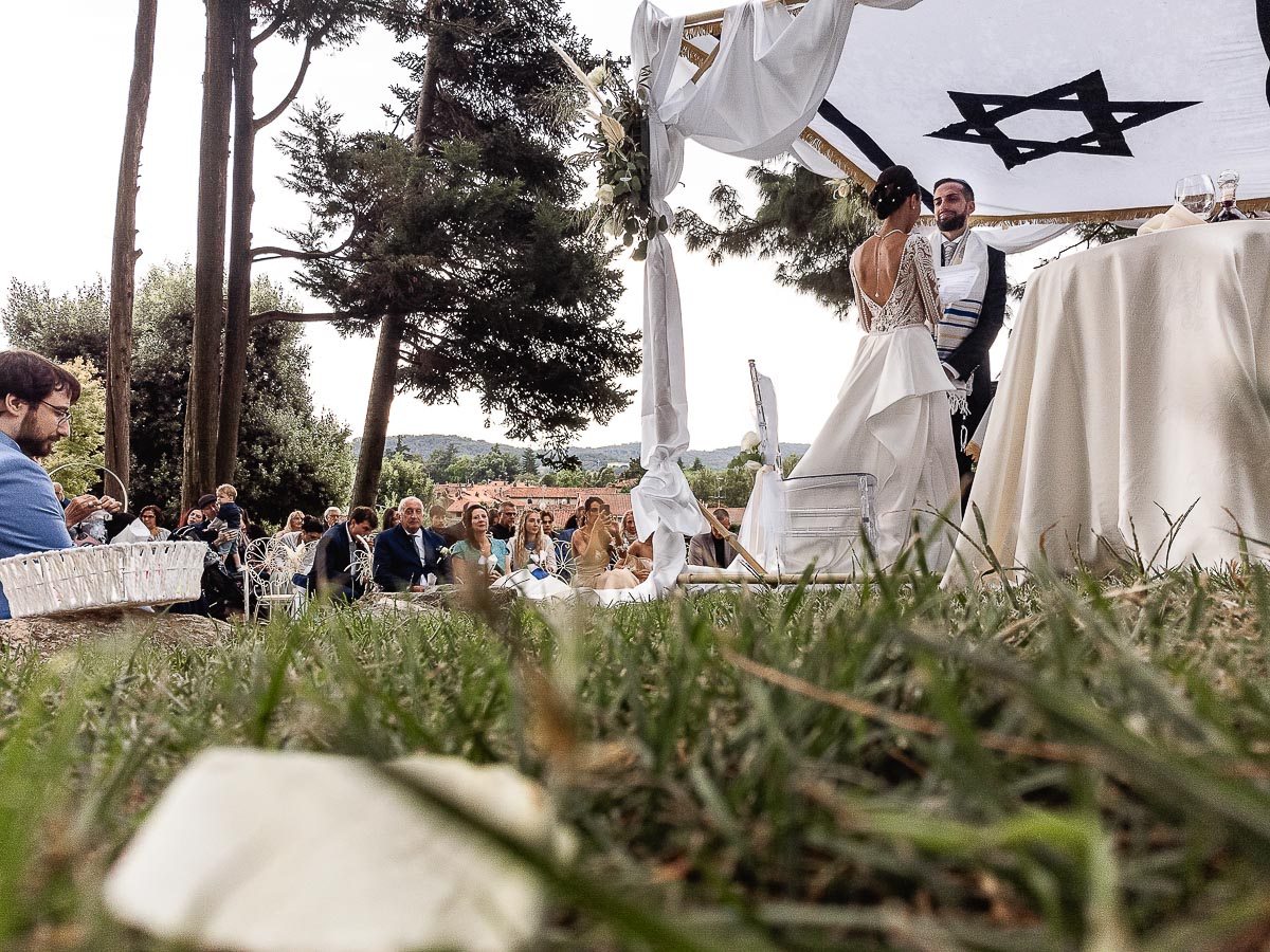 Fotografo Matrimonio Lago di Viverone, Tenuta Variselle. Cerimonia religiosa secondo il rito della Chiesa di Antiochia.