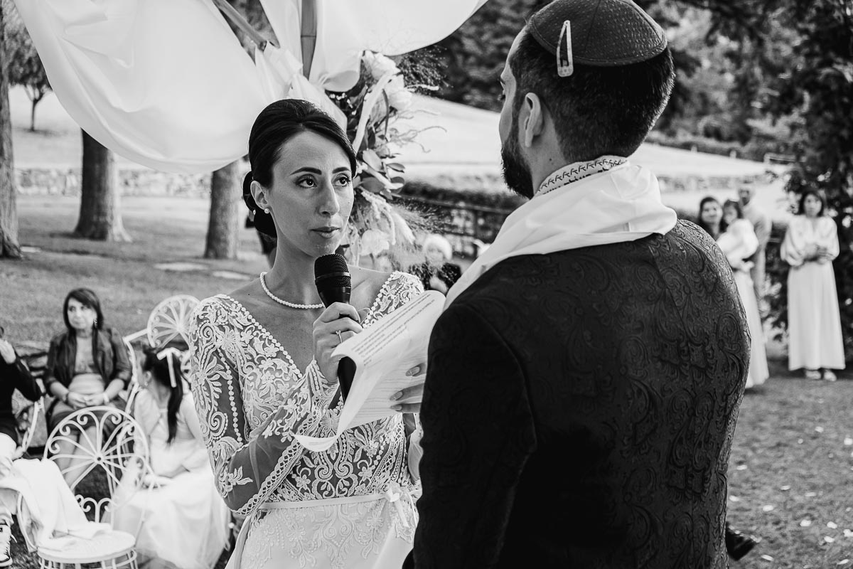 Fotografo Matrimonio Lago di Viverone, Tenuta Variselle. Cerimonia religiosa secondo il rito della Chiesa di Antiochia.