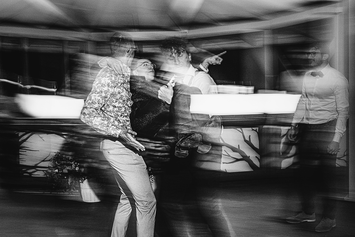 Matrimonio Lago di Candia. Festa. Balli finali. Mosso creativo.