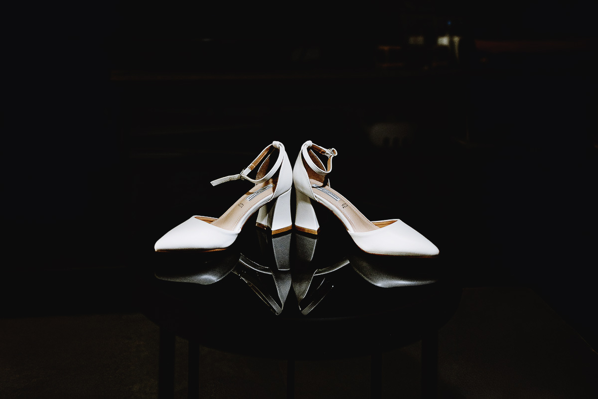 Matrimonio Lago di Candia Scarpe della sposa