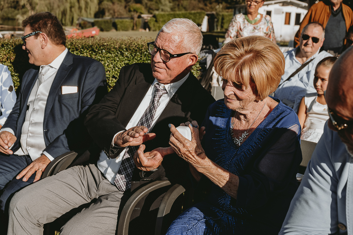 Matrimonio Lago di Candia. Cerimonia. Nonni.