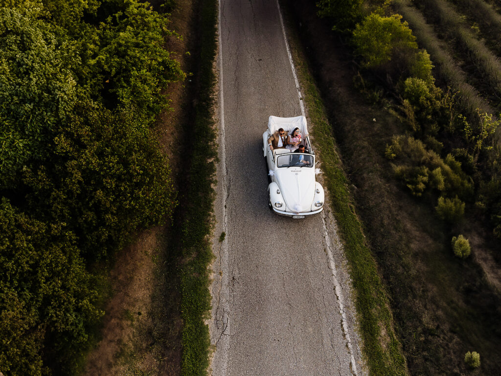 都灵婚礼摄影 – 日落时的航拍照片